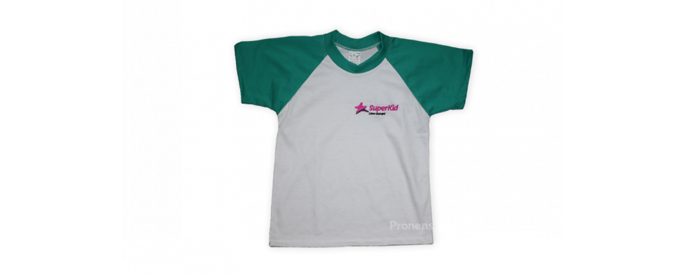 Fabricante textil camisetas escolares personalizadas mangas ranglan verde blanco para colegios y escuelas infantiles