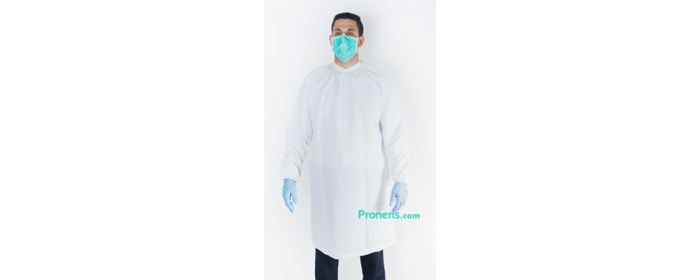 Fabricante de batas sanitarias protectoras Impermeables de tela para hospitales, residencias, laboratorios, farmacias - Batas impermeables fabricadas en España