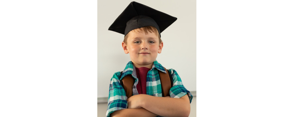 Birrete graduación infantil con casco elástico - birrete infantil elástico pronens