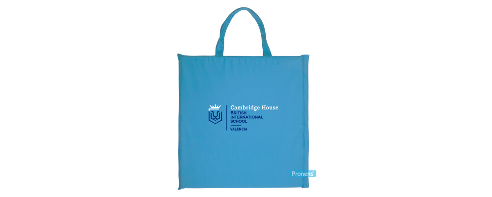 Colchoneta plegable escolar márfega personalizada para colegios de color turquesa colegio Cambridge House