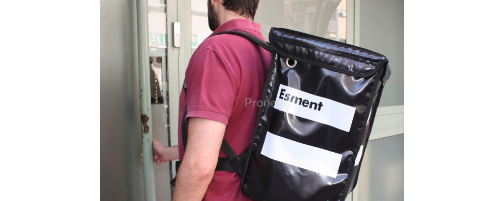 Motxilla delivery tèrmica per a repartiment food delivery 35x30x45 per a Fundació Esment