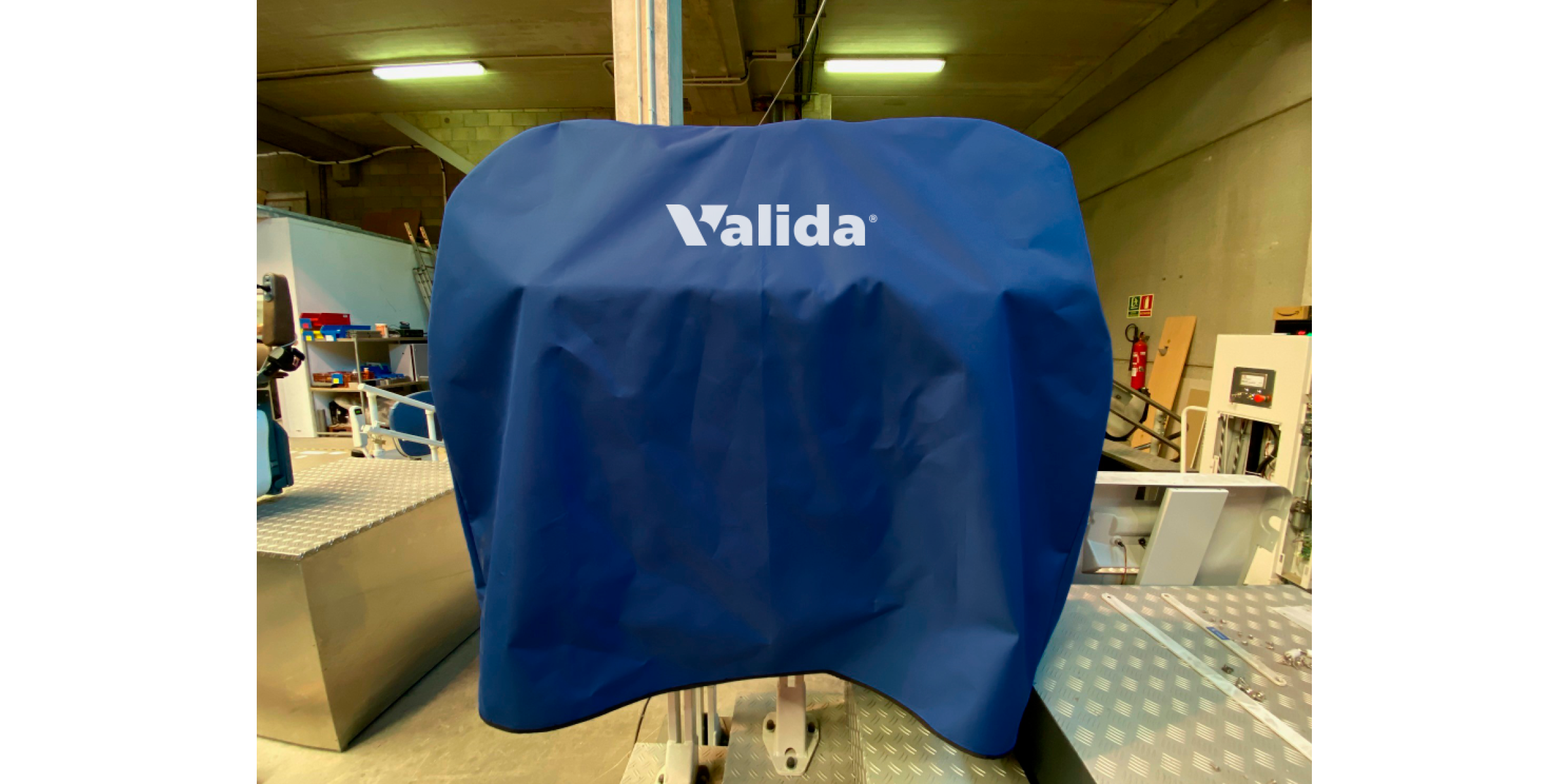 Manufacturer of custom-made waterproof covers for businesses and industry - custom waterproof cover for industrial platforms