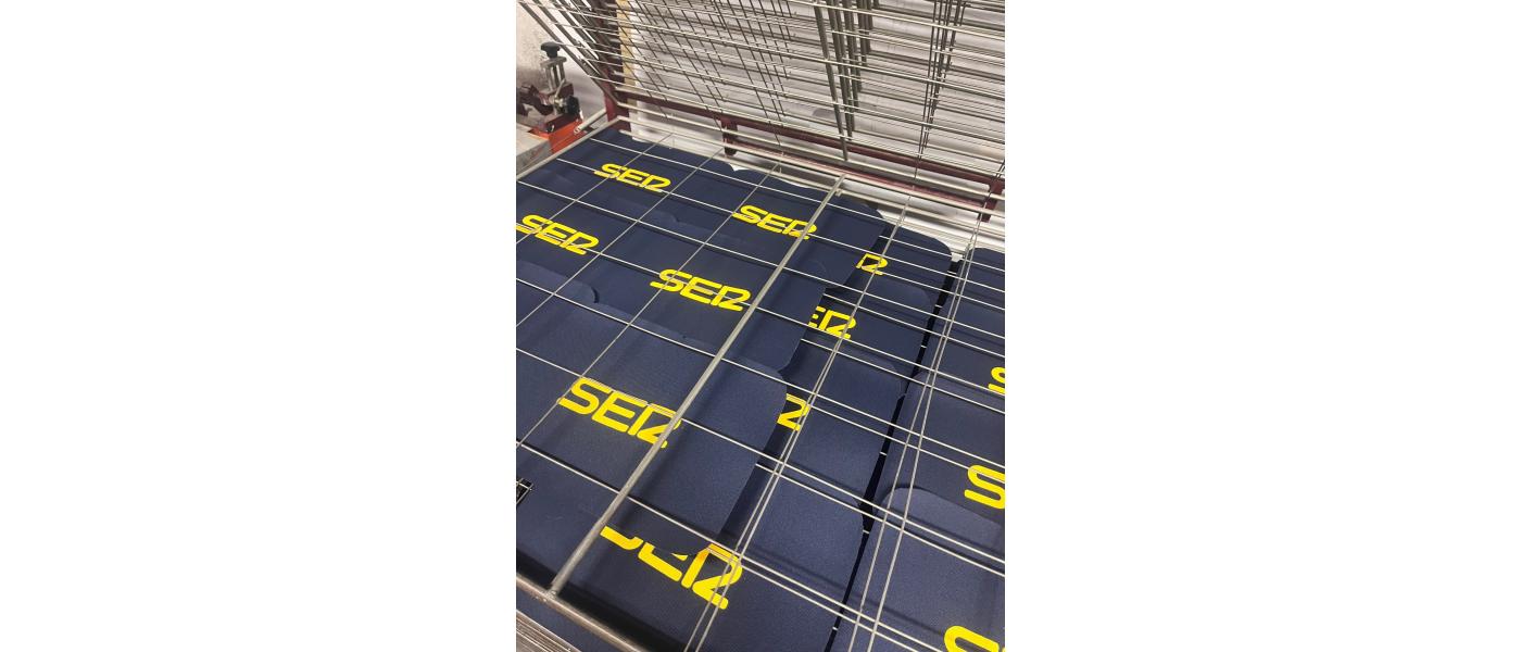 Impresión logo Bandolera para reporteros y prensa de Pronens para Cadena Ser