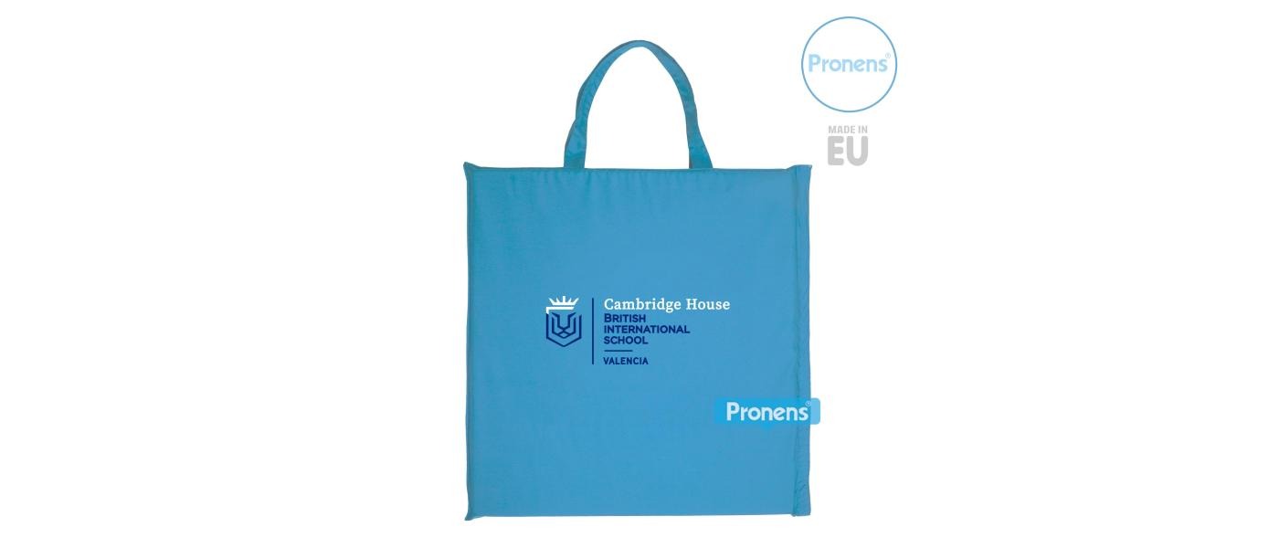 Colchoneta plegable escolar márfega personalizada para colegios de color turquesa colegio Cambridge House