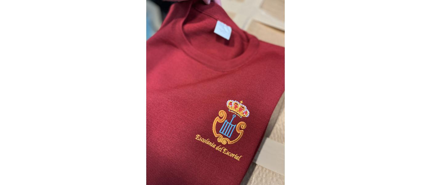 School maroon jersey with round neck - pronens school uniforms