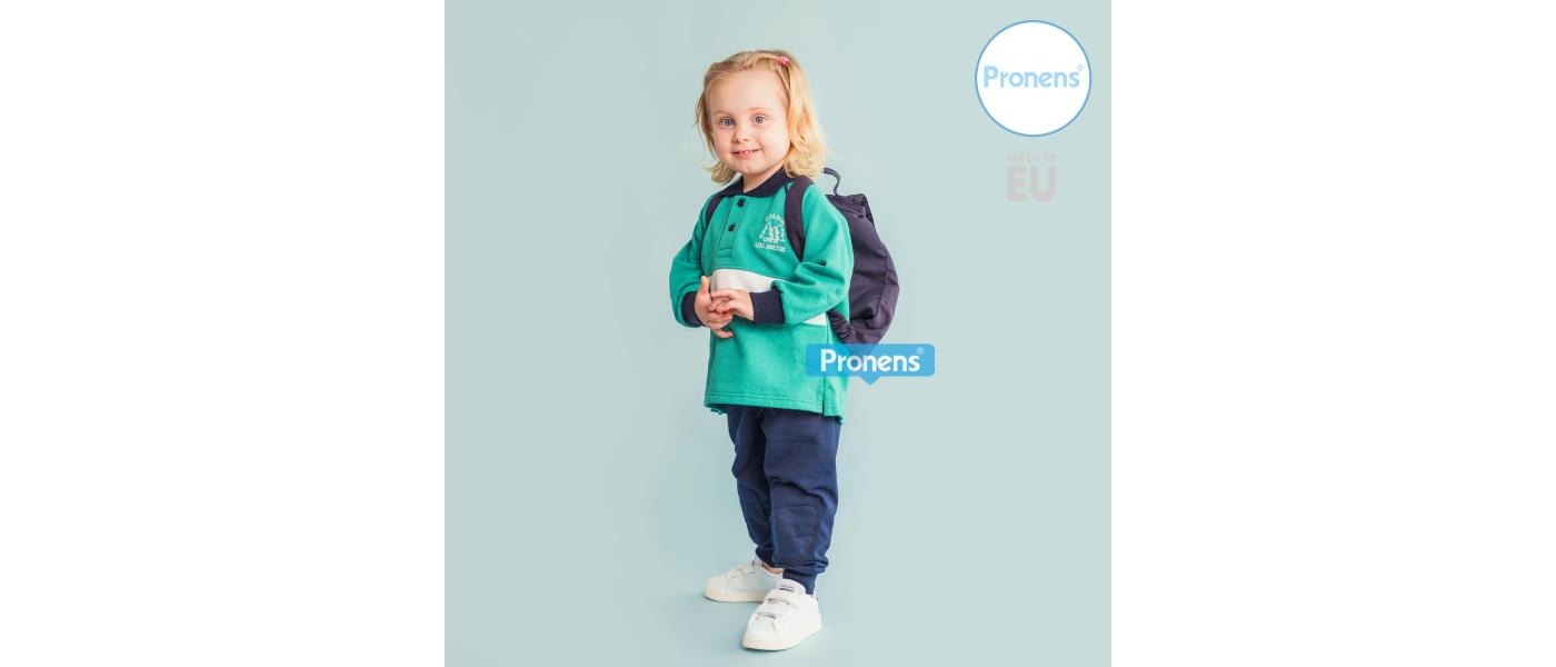 Mochila de tela acolchada para colegios y guarderías azul marino