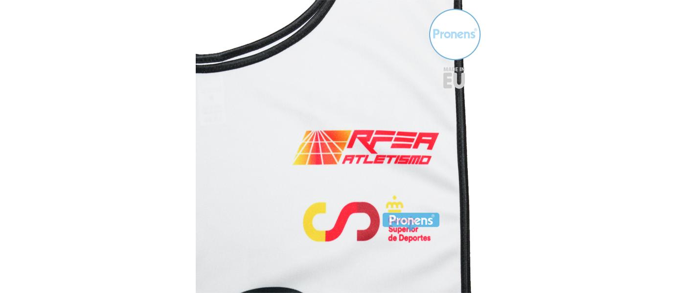 Peto identificativo deportivo personalizado para eventos deportivos Real Federación Española de Atletismo